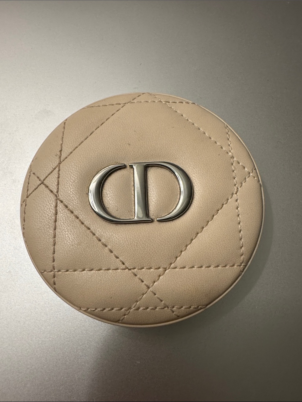 Dior Forever Natural Bronze Dioriviera 004 Tan Bronze / Beige Quilted Round CD